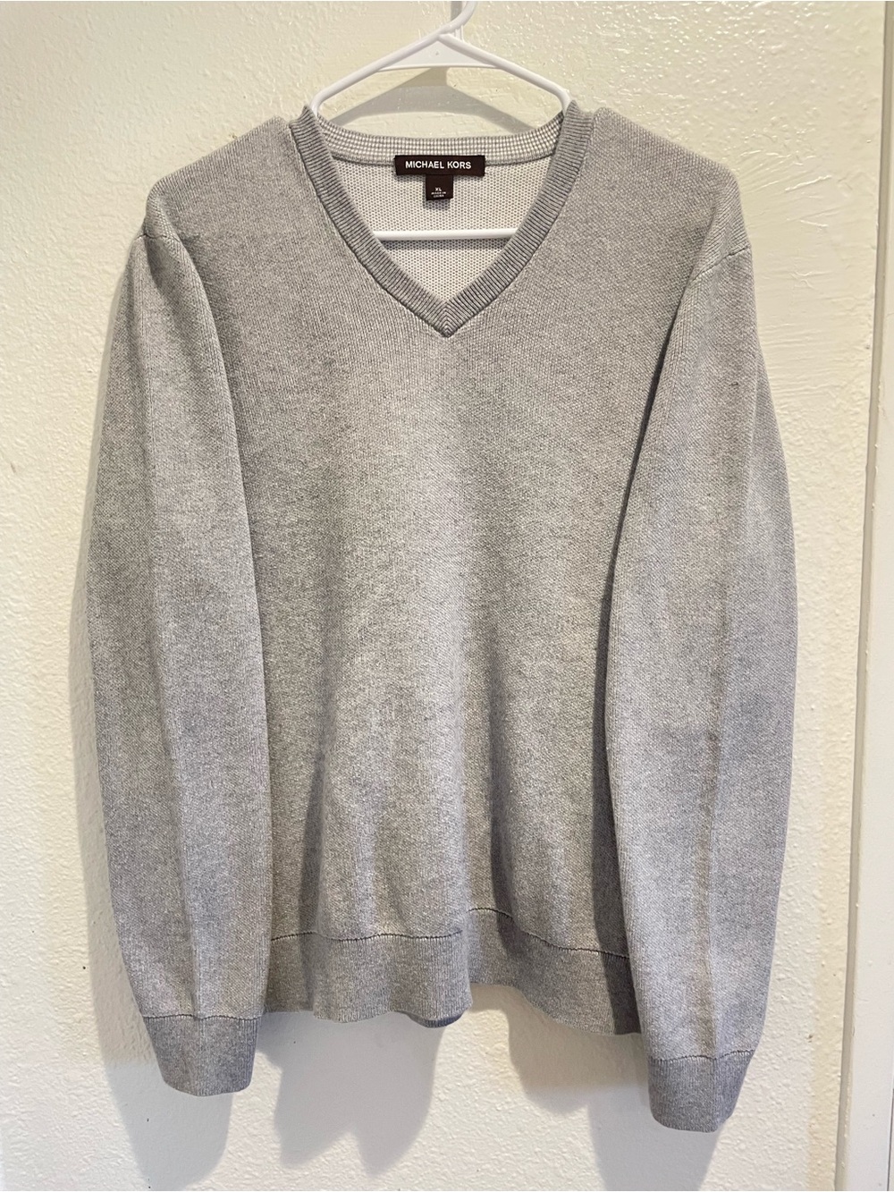 Michael Kors Men's Gray V-Neck Knit Pullover Sweater Size XL